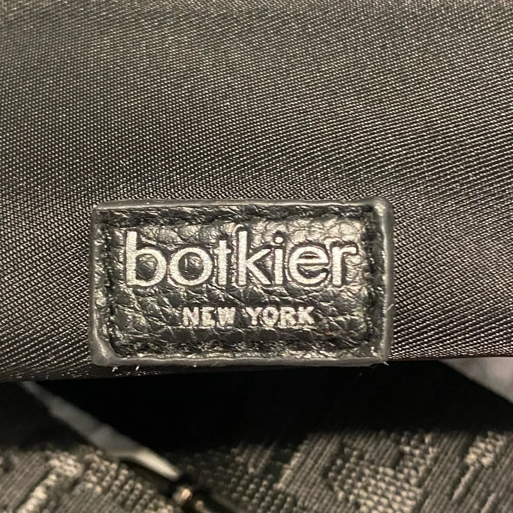 Botkier reposhing this